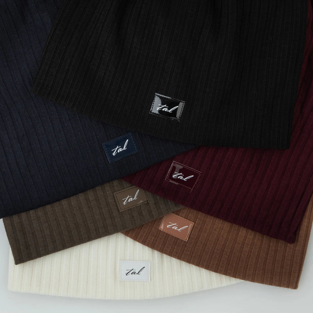 beanie monochrome label