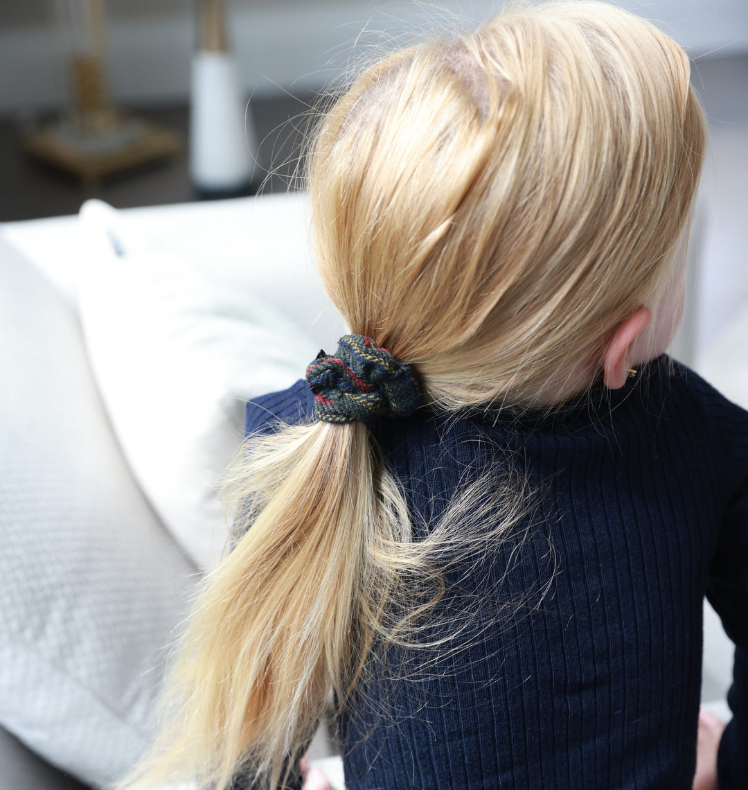 pony scrunchie striped wool