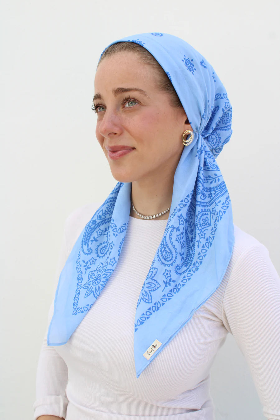 headscarf short pretied paisley