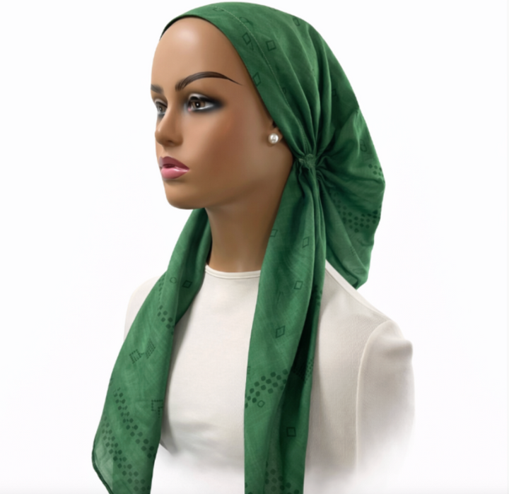 headscarf closed verdin