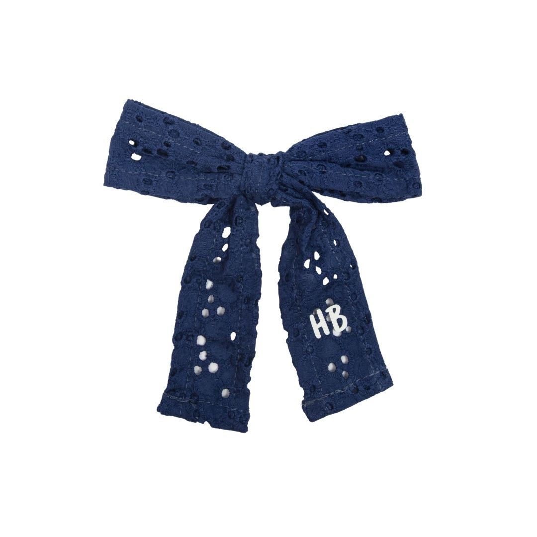 clip heavy eyelet bow