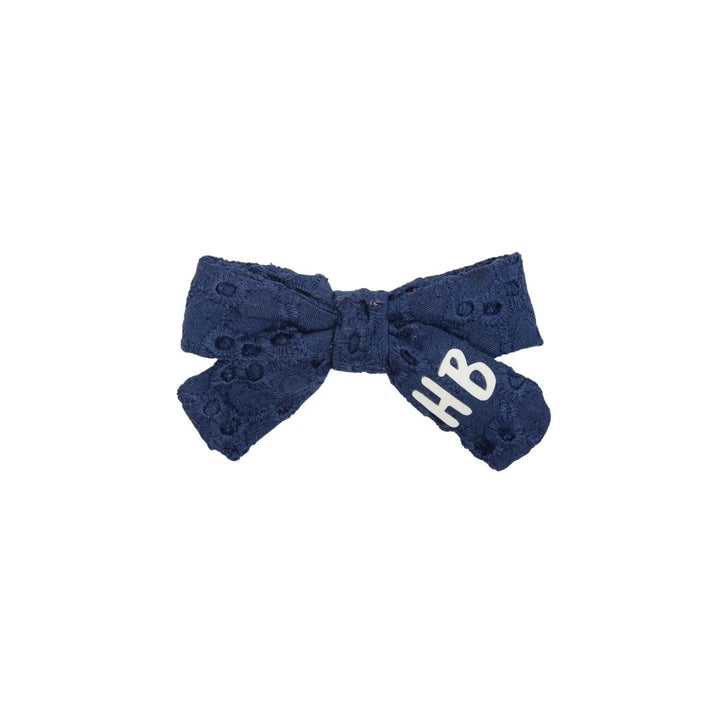 clip heavy eyelet bow