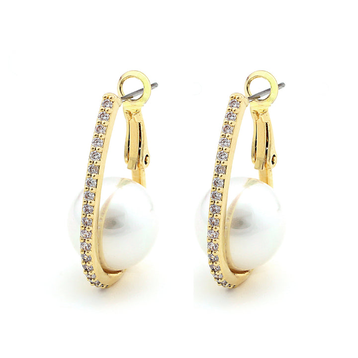 earring single cz band on pearl huggie