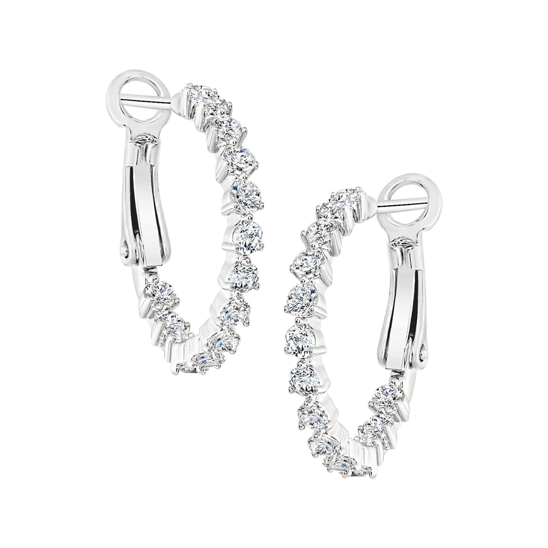 earring huggie three prong stone