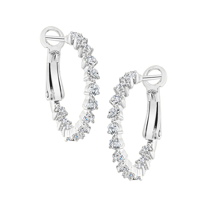 earring huggie three prong stone