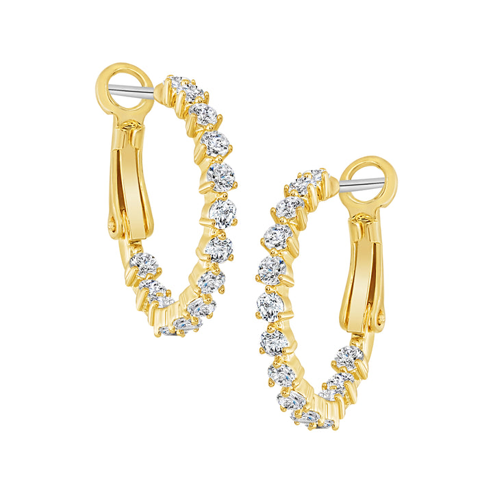 earring huggie three prong stone