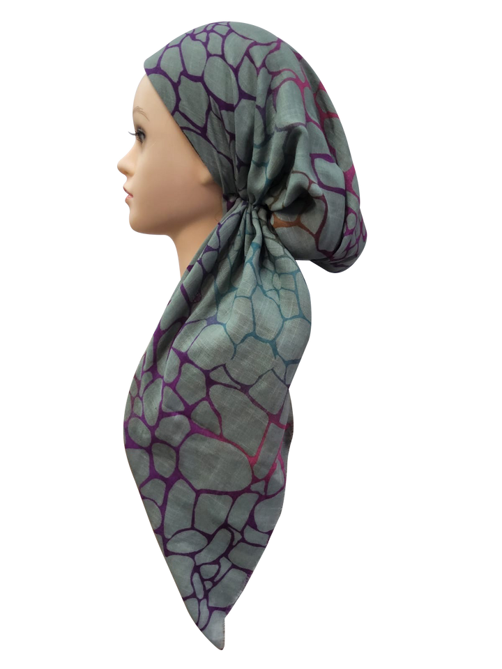 headscarf closed pebbles
