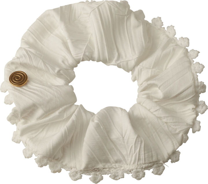 pony scrunchie textured