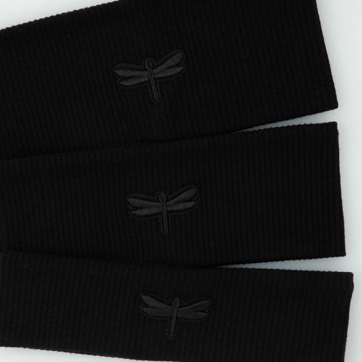 band monochrome embossed logo