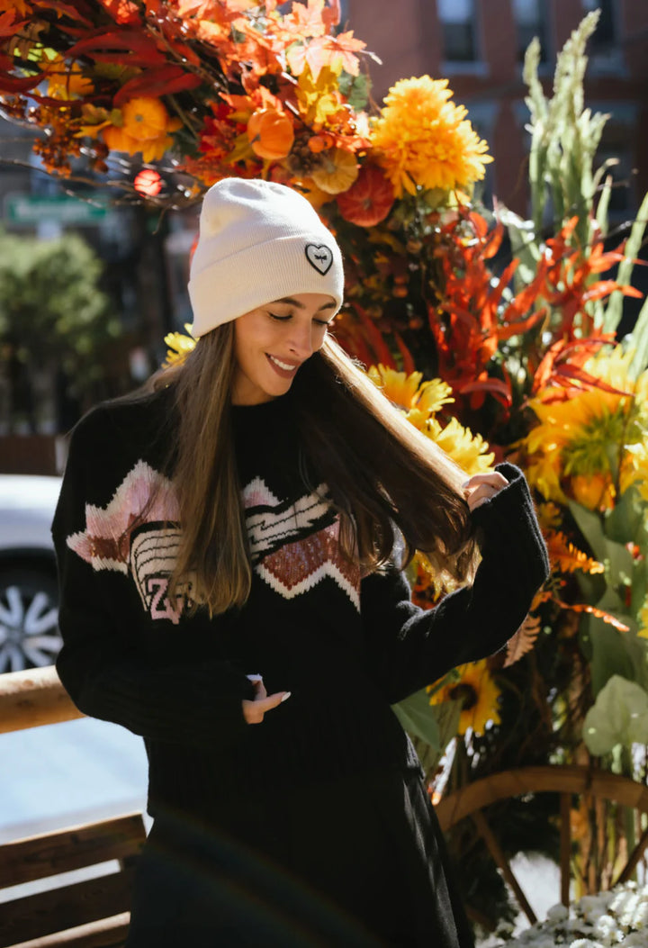 beanie woven heart