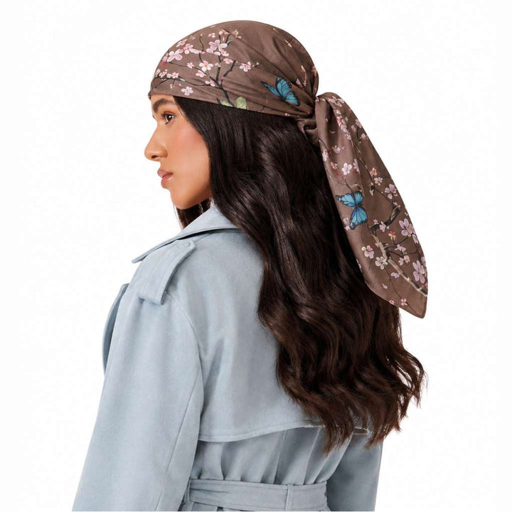 headscarf open falling into place