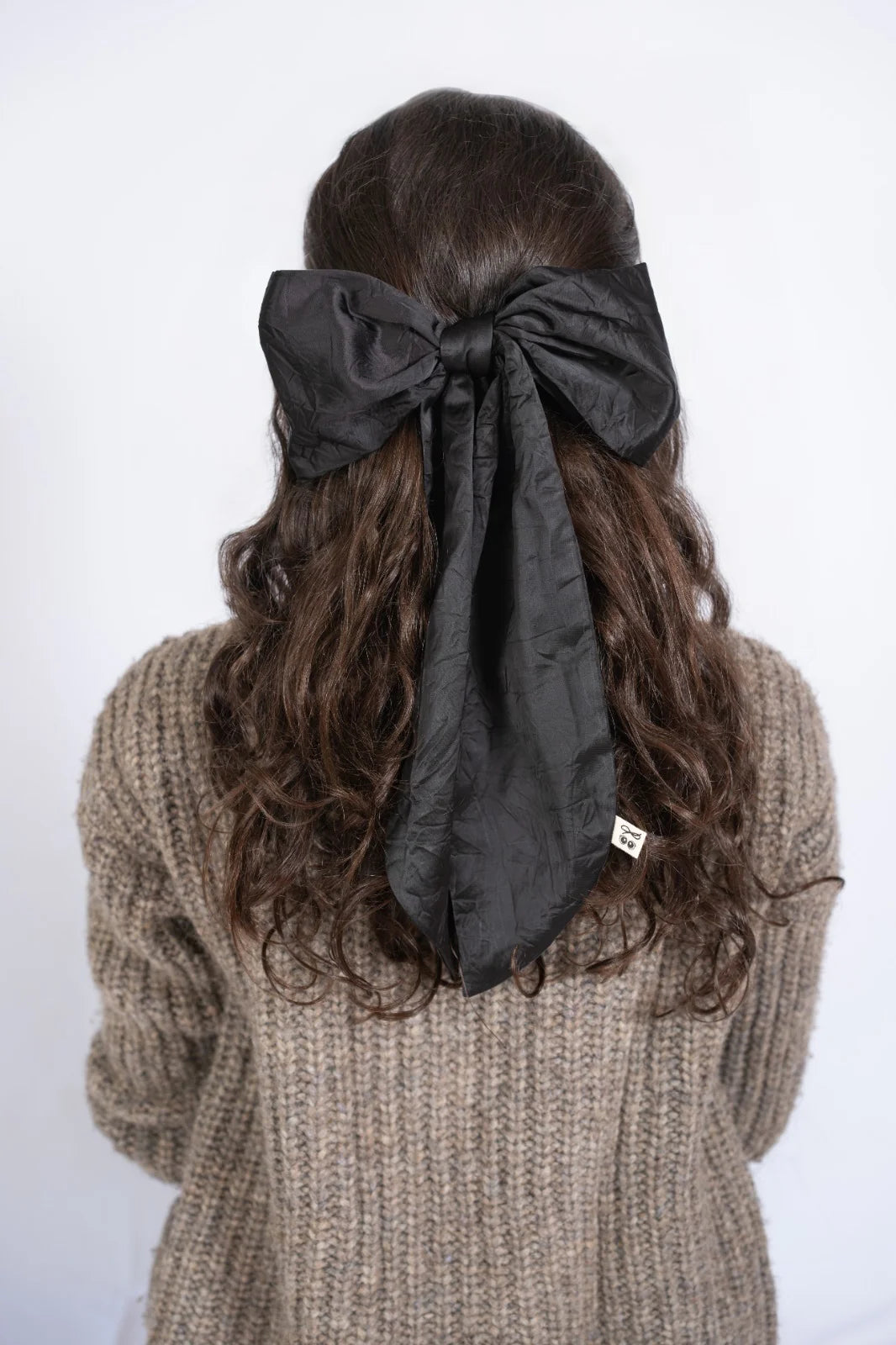 clip crushed satin oversized bow