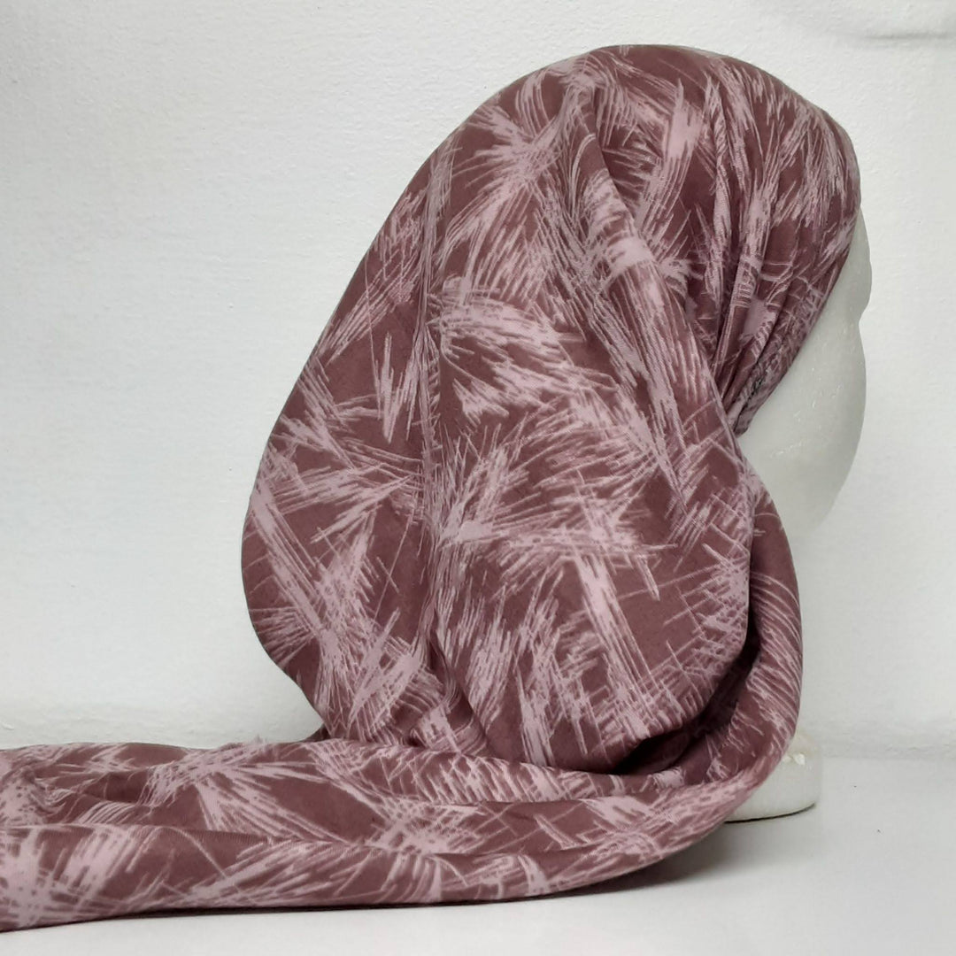headscarf closed shaded