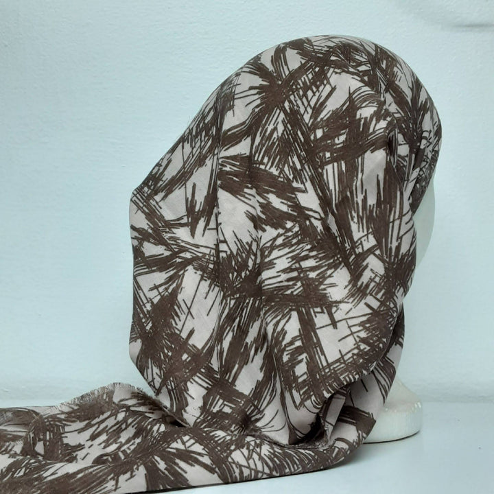 headscarf closed shaded