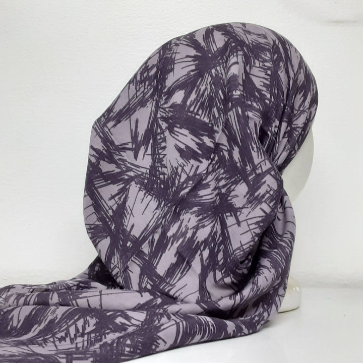 headscarf closed shaded