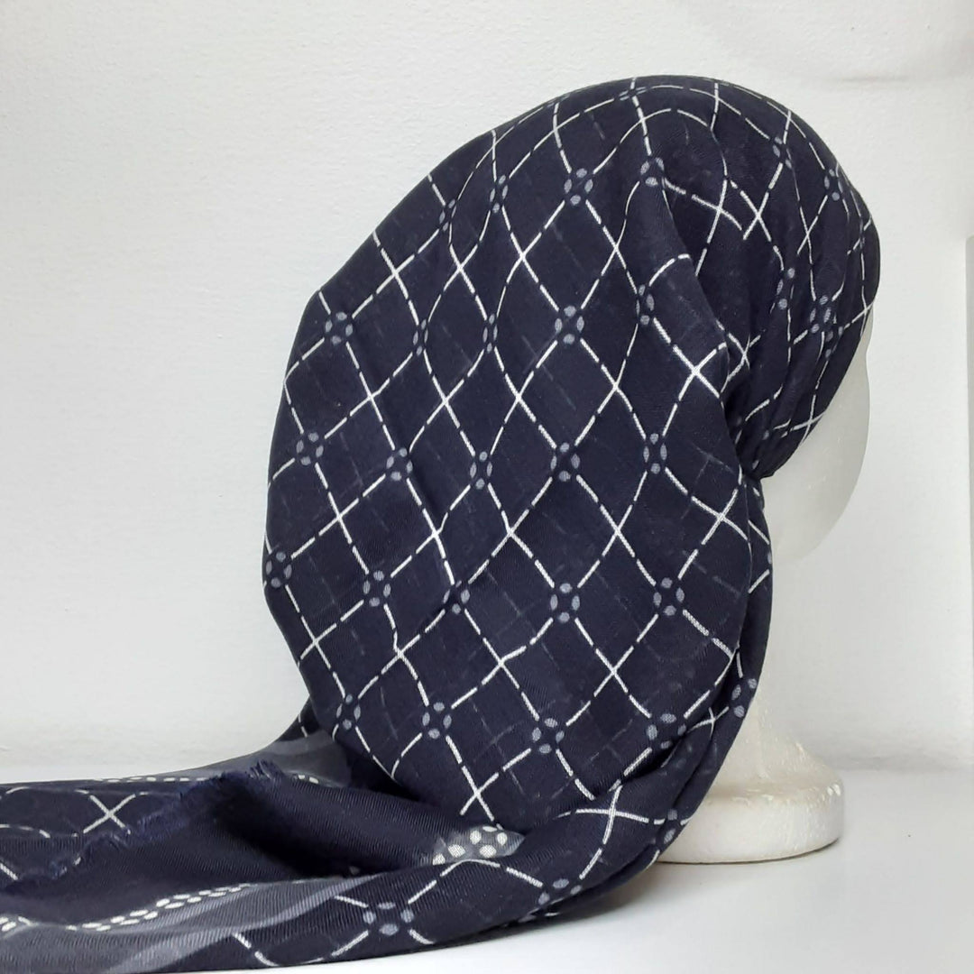 headscarf closed square print tail