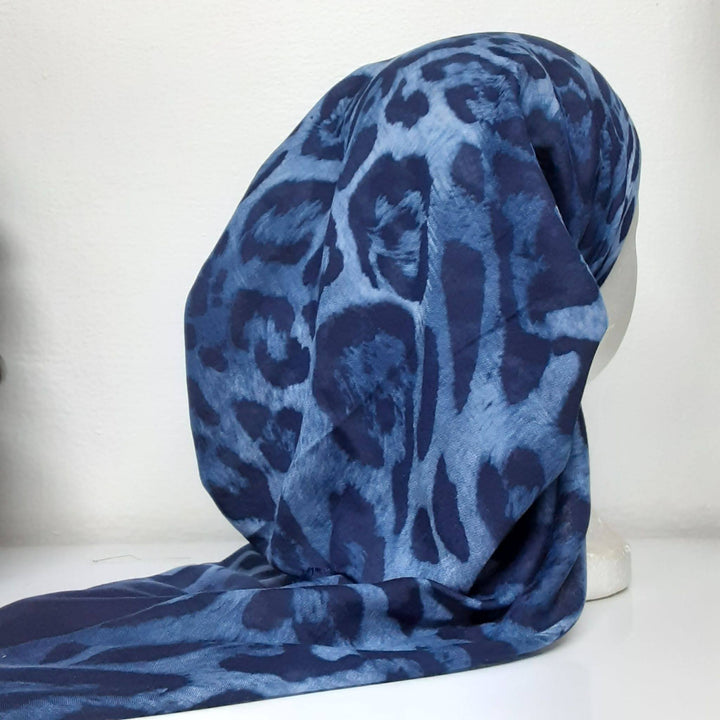 headscarf pretied leopard